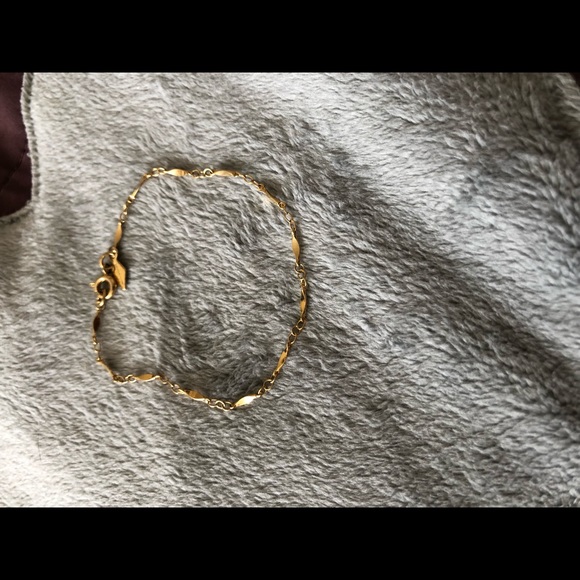 Vintage Very dainty gold tone bracelet - Picture 3 of 5